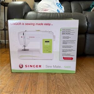 SINGER Sew Mate 5400 White/Grey Sewing Machine